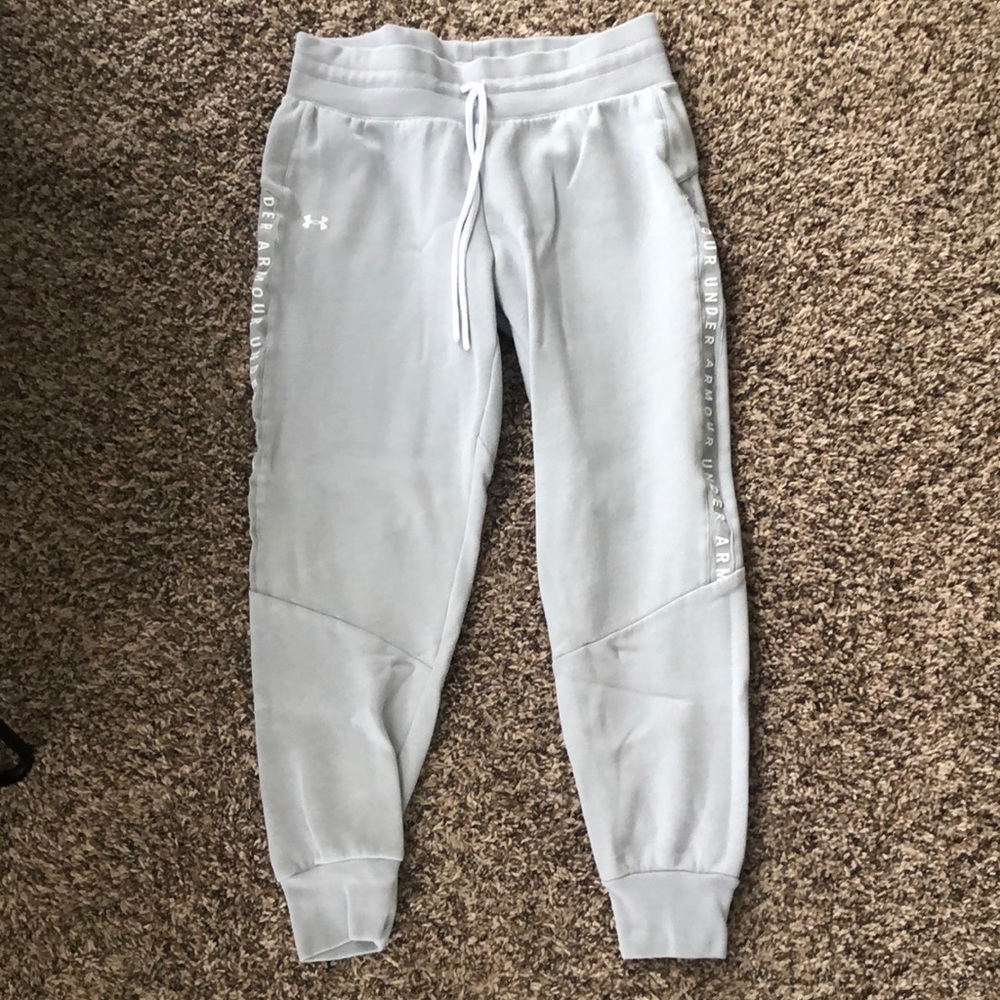 UNDER ARMOUR JOGGERS